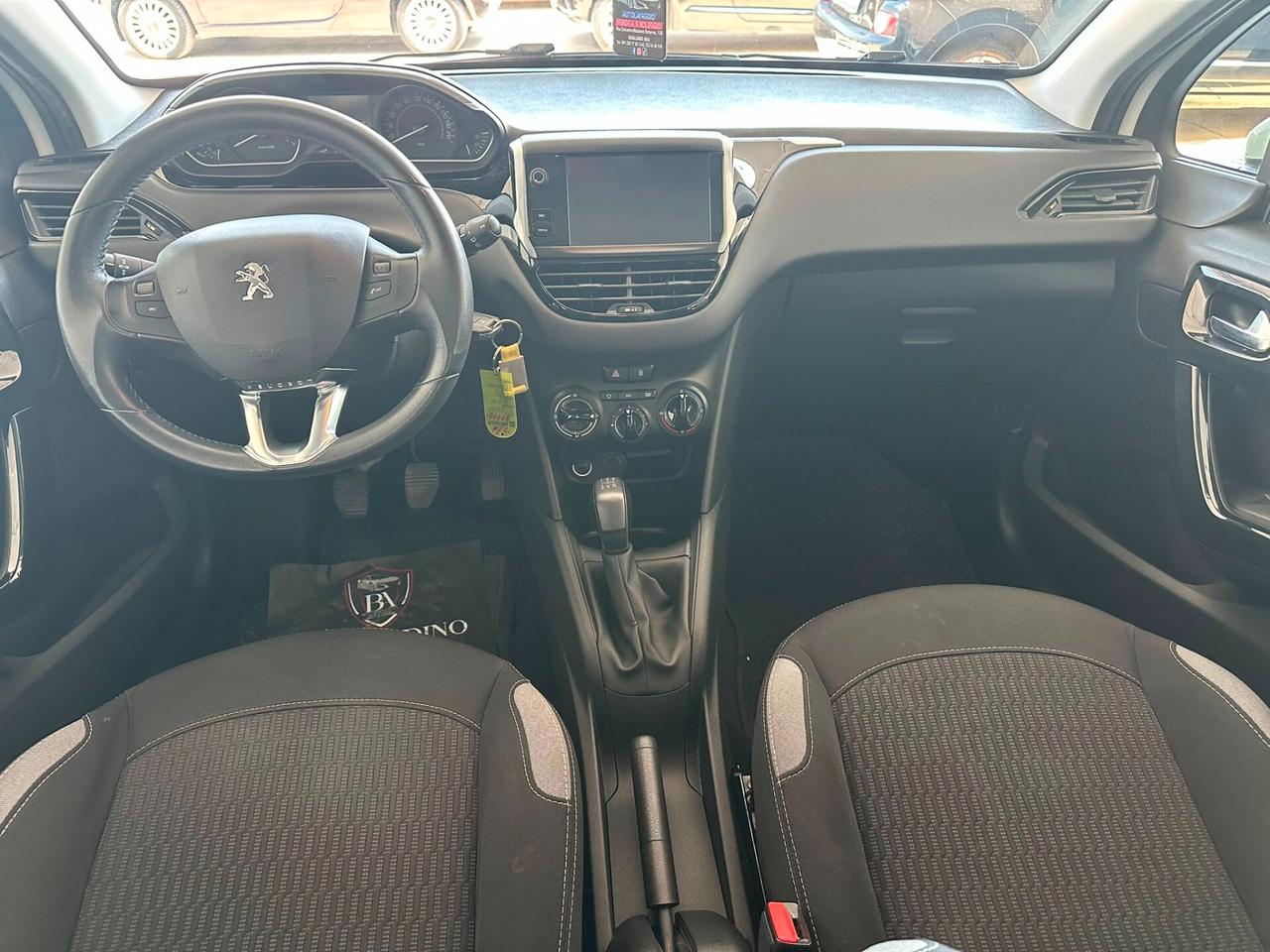 Peugeot 208 1.2 Allure 2015