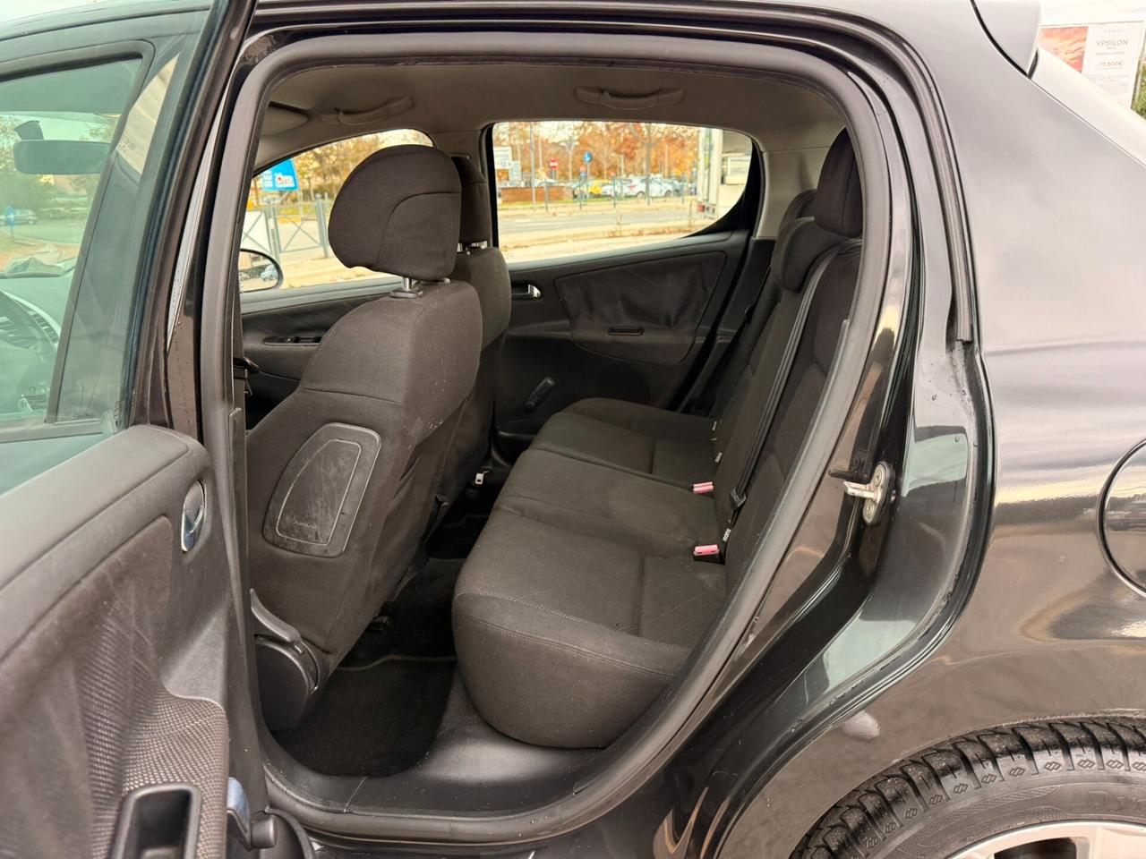 Peugeot 207 1.6 HDi 90CV GARANZIA 12 MESI