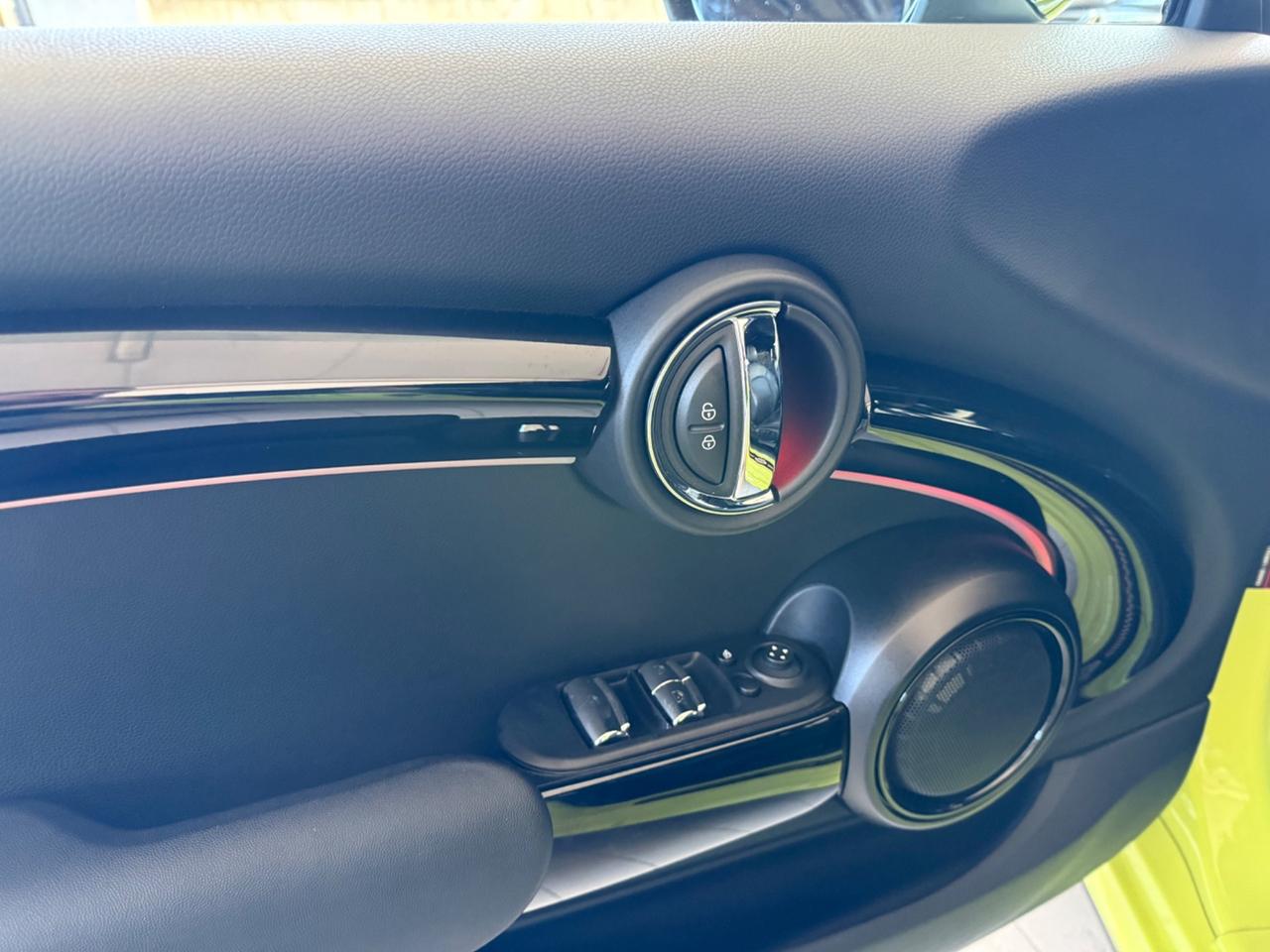 Mini John Cooper Works Cabrio jhon scarico remus