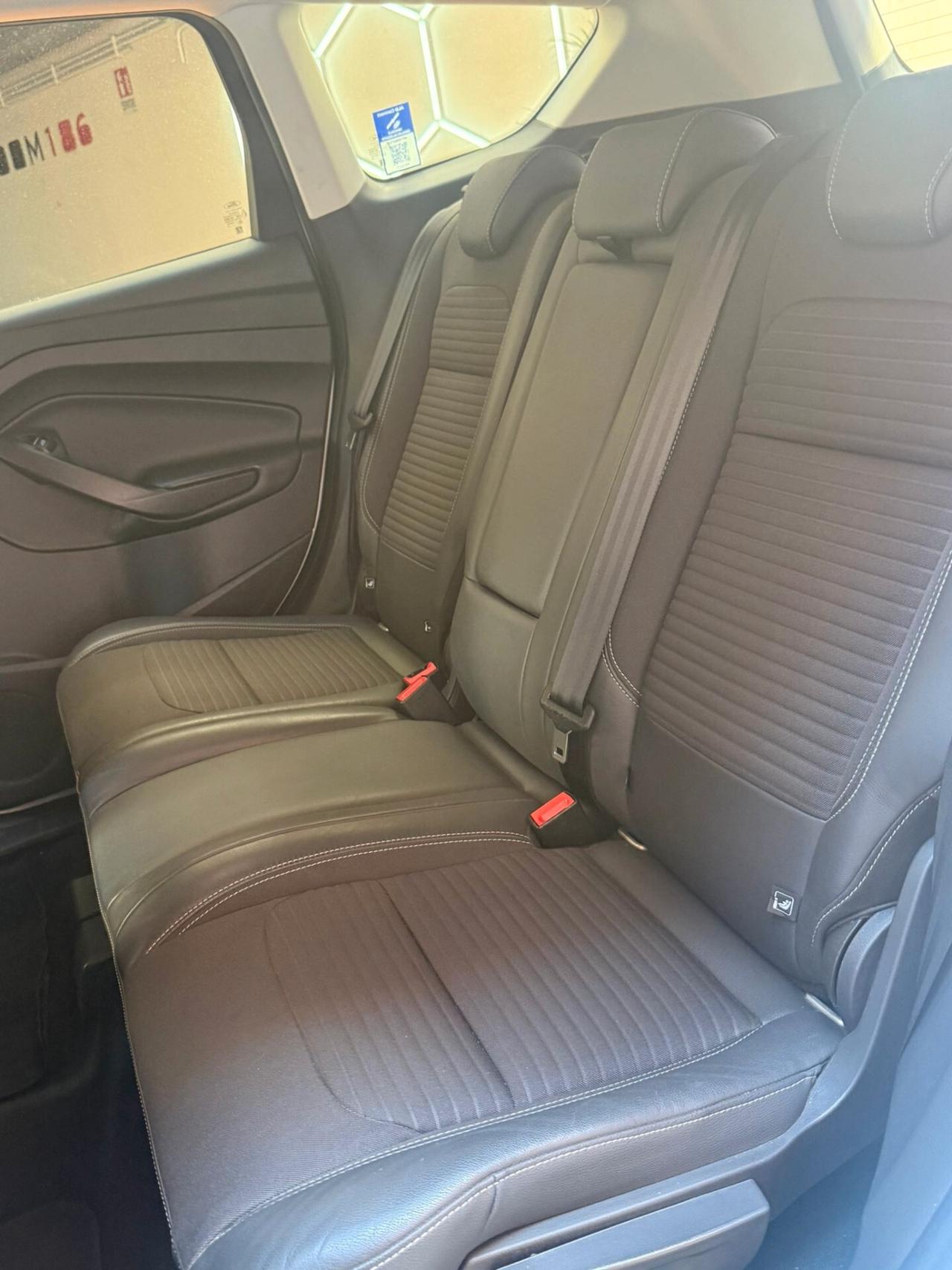 Ford Kuga 1.5 TDCI 120 CV S&S 2WD Powershift Edition