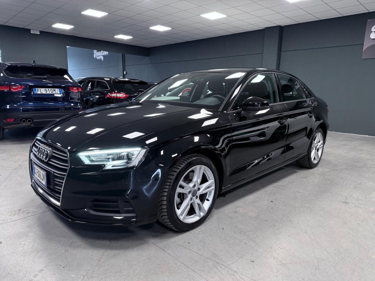 Audi A3 Sedan 35 TDI S tronic Business Advanced