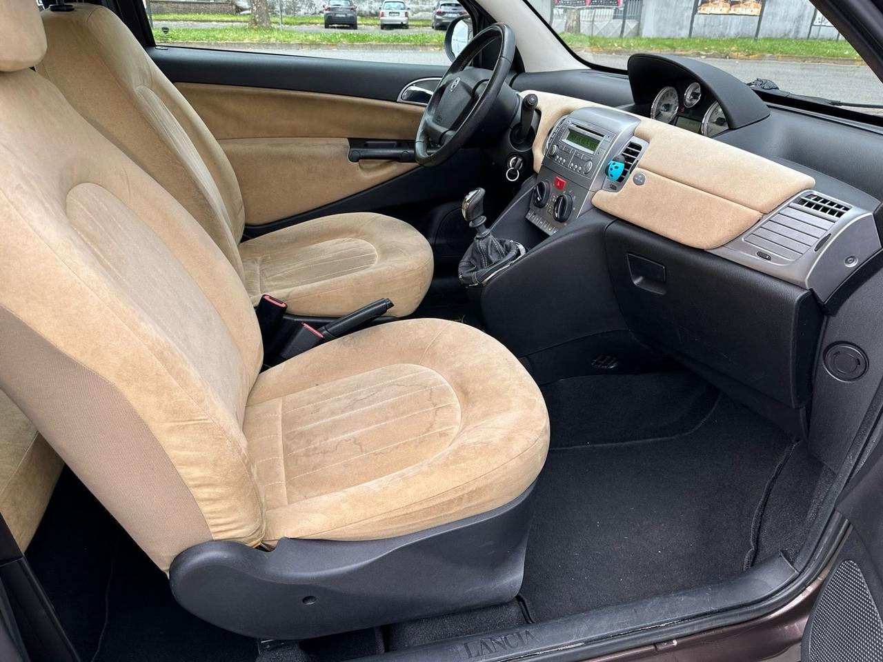 Lancia Ypsilon 1.4 GPL nessun limite di circolazione area B - ok Neopat
