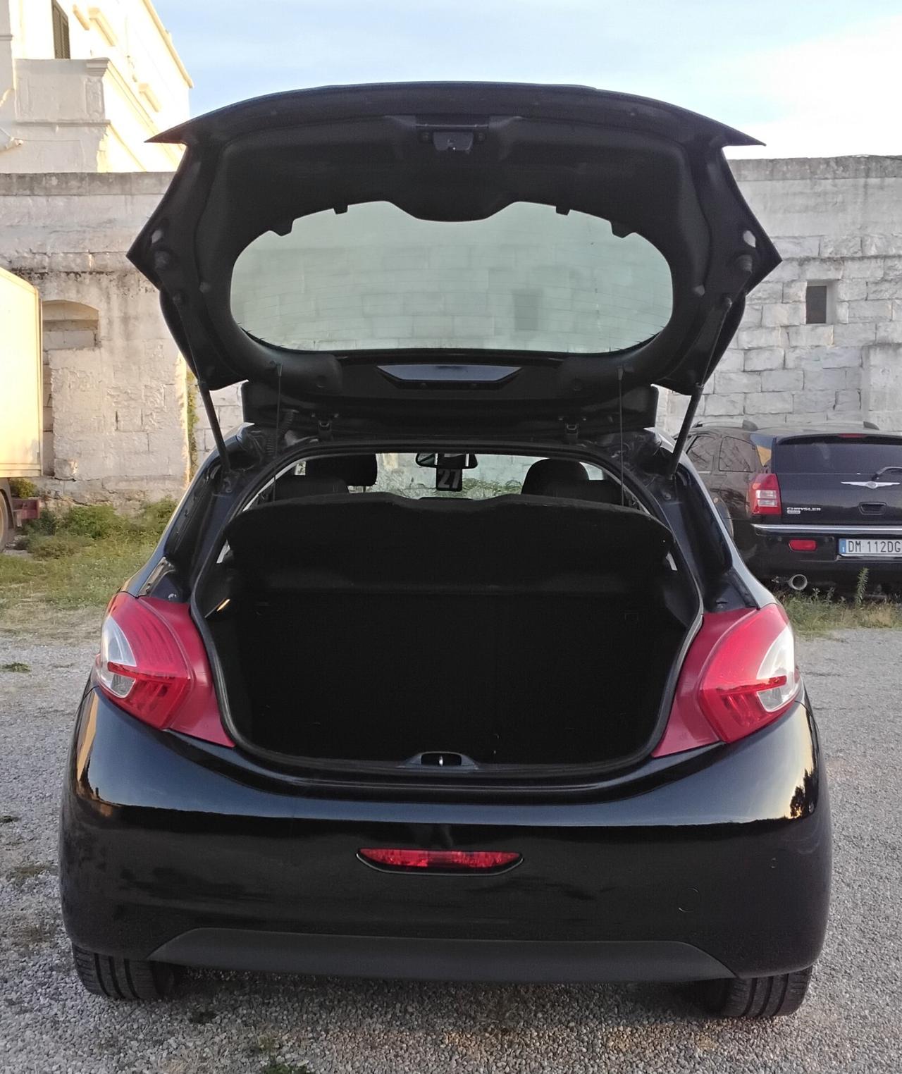 Peugeot 208 1.4 HDi 68 CV 5 porte Active