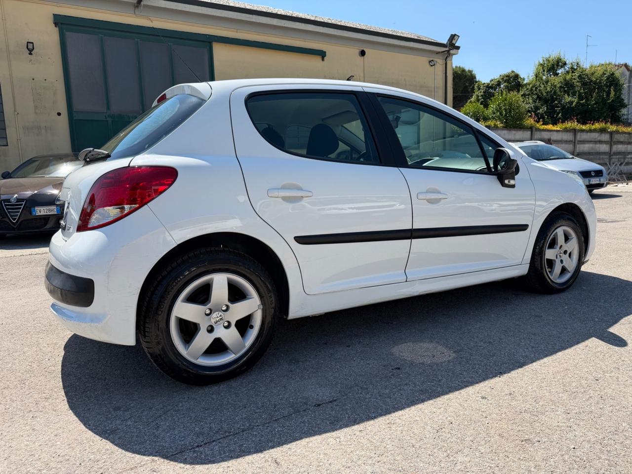 Peugeot 207 1.4 8V 75CV 5p. X Line ECO GPL