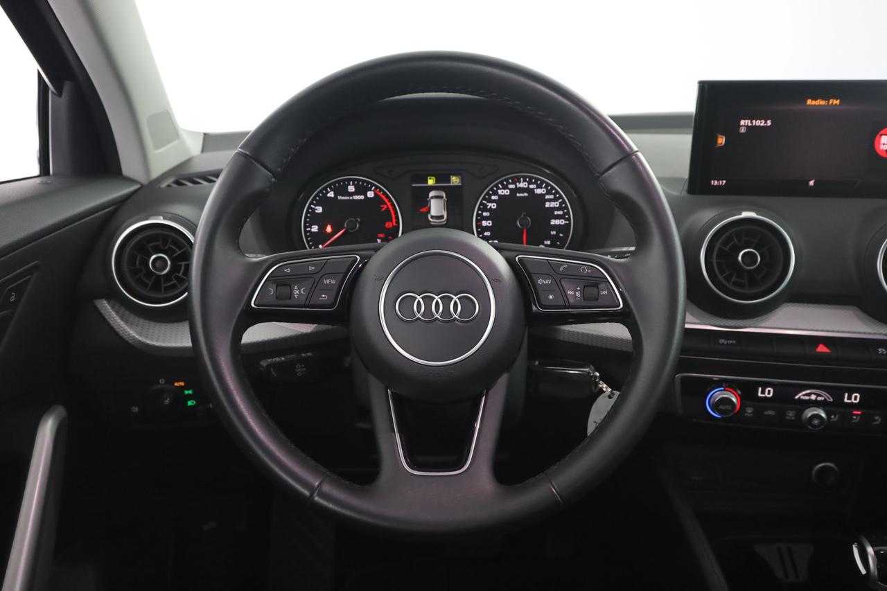AUDI Q2 35 TFSI S tronic Business