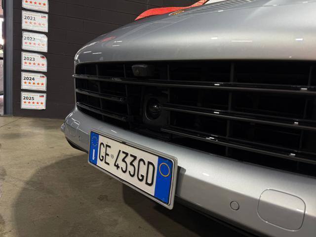 PORSCHE Cayenne 3.0 COUPE E-HYBRID UFF BONALDI 462HP