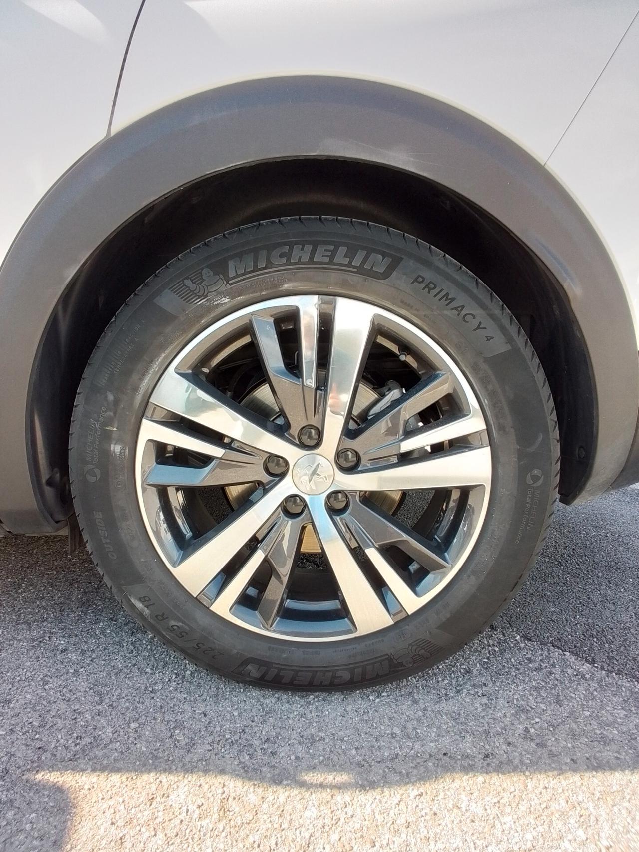 Peugeot 3008 Hybrid 225 e-EAT8 Allure Pack