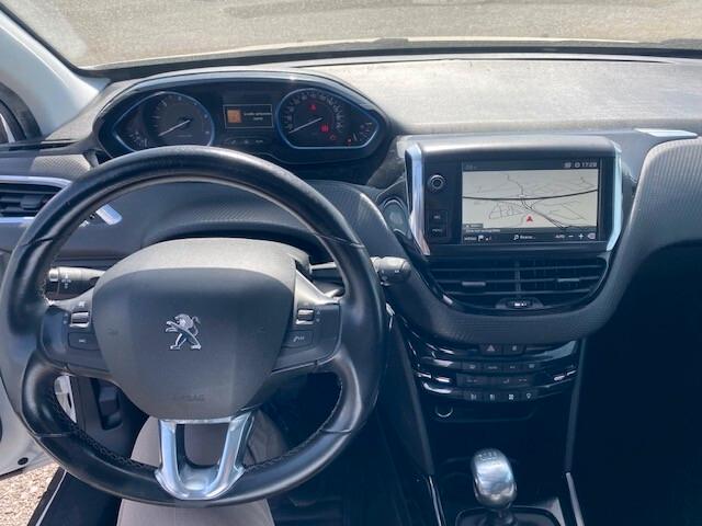 Peugeot 2008 BlueHDi 100 S&S Allure