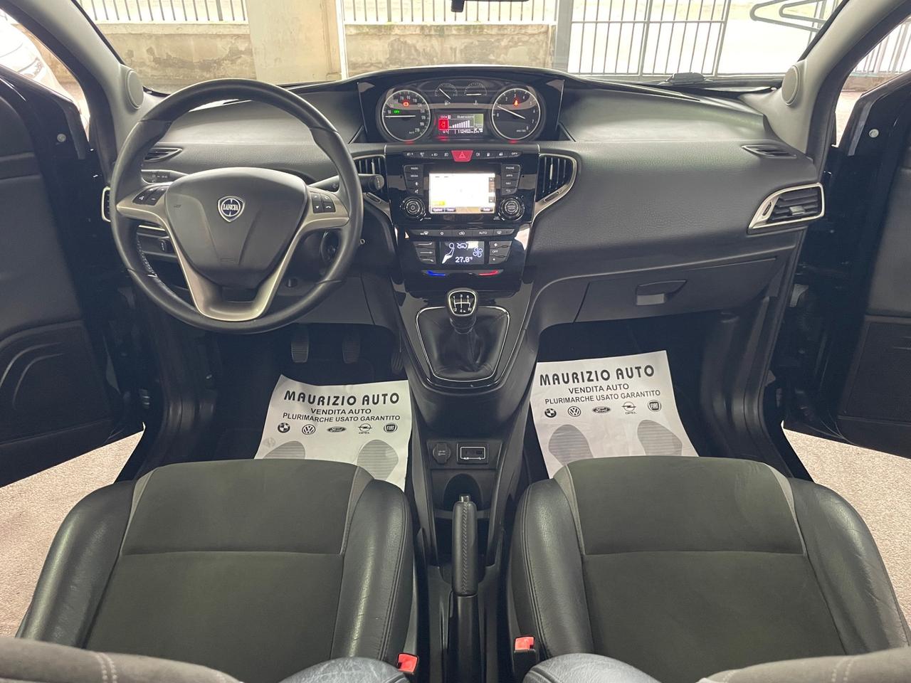 Lancia Ypsilon 1.2 69 CV 5 porte GPL Ecochic Unyca tetto nav sensori pelle