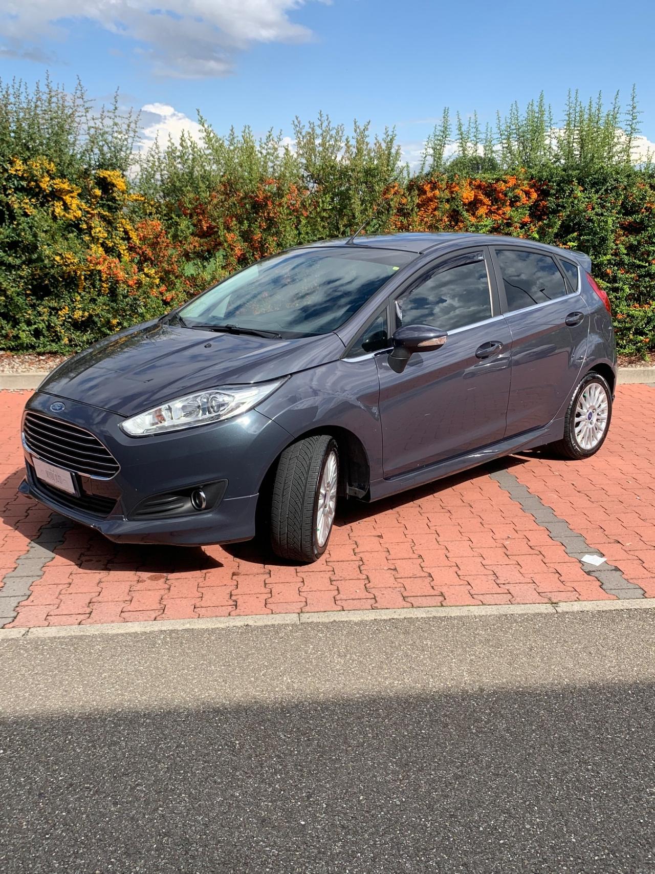 Ford Fiesta 1.4 5p. Bz.- GPL Titanium
