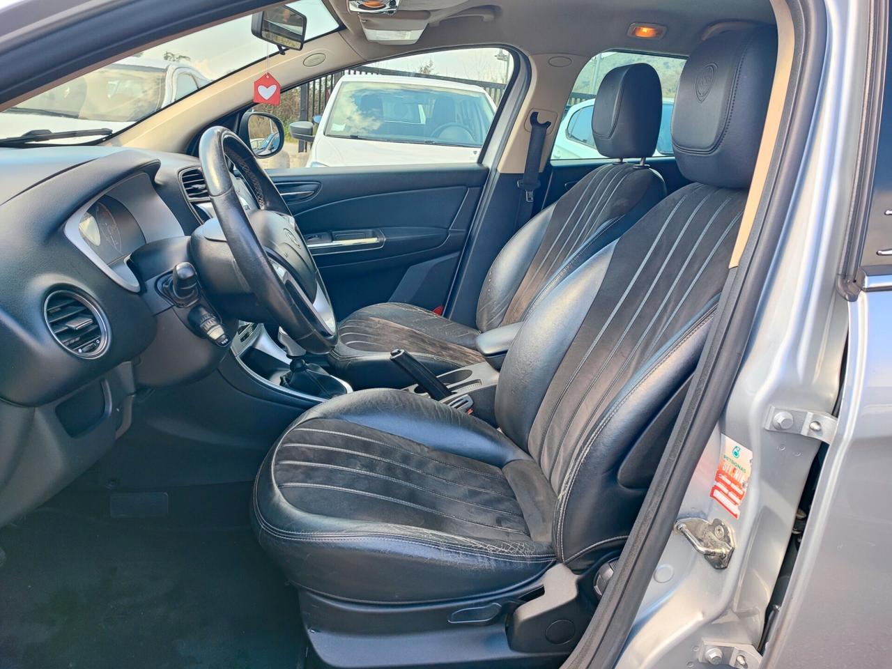 Lancia Delta 1.6 MJT Silver