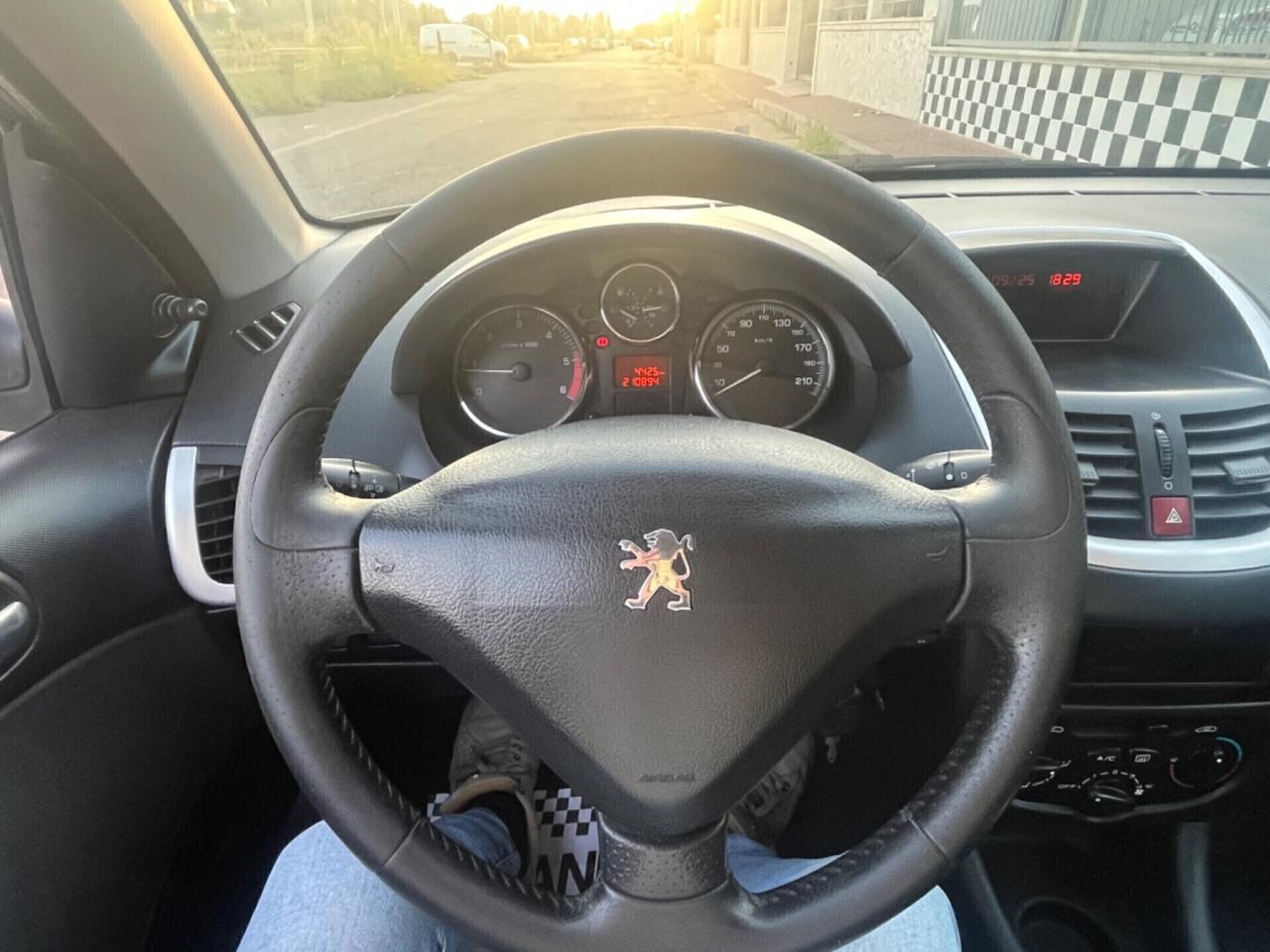 Peugeot 206 Plus 1.4 HDi 70CV - 2011
