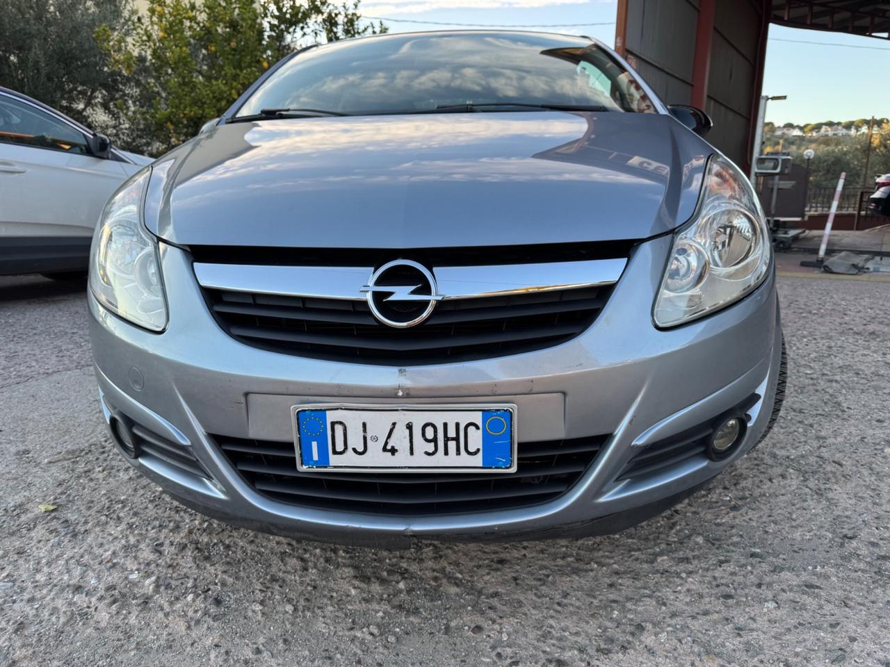 Opel Corsa 1.2 3 porte SPORT NEOPATENTATI