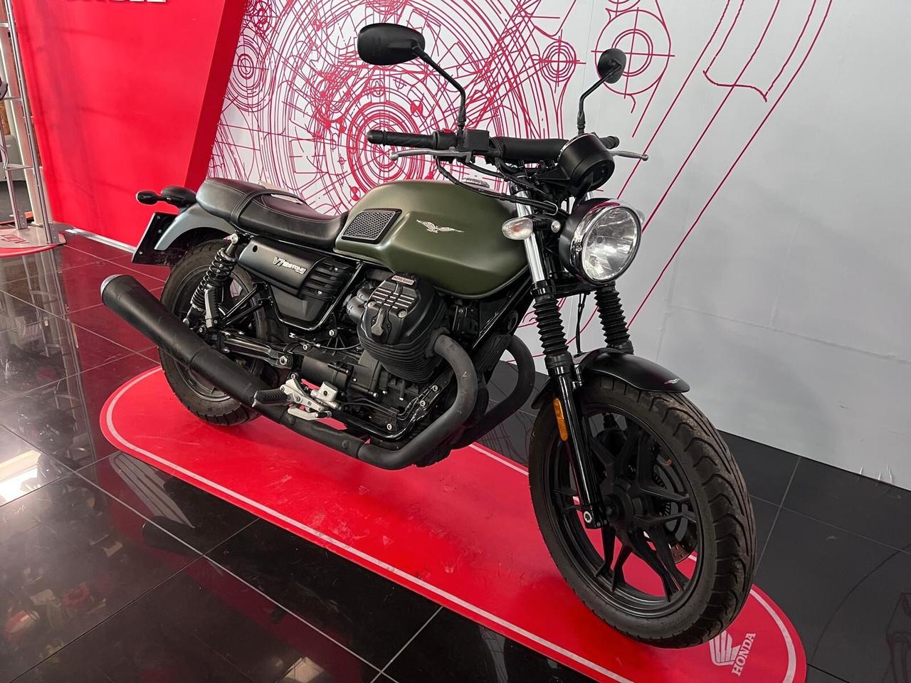 Moto Guzzi V7 III Stone 2018