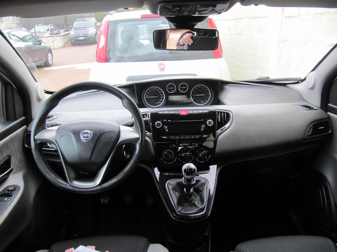Lancia Ypsilon 0.9 TwinAir 85 CV 5 porte Metano Ecochic Gold