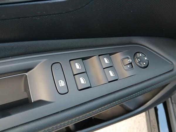 PEUGEOT 3008 1.5 BlueHDi 130 CV S&S EAT8 ALLURE