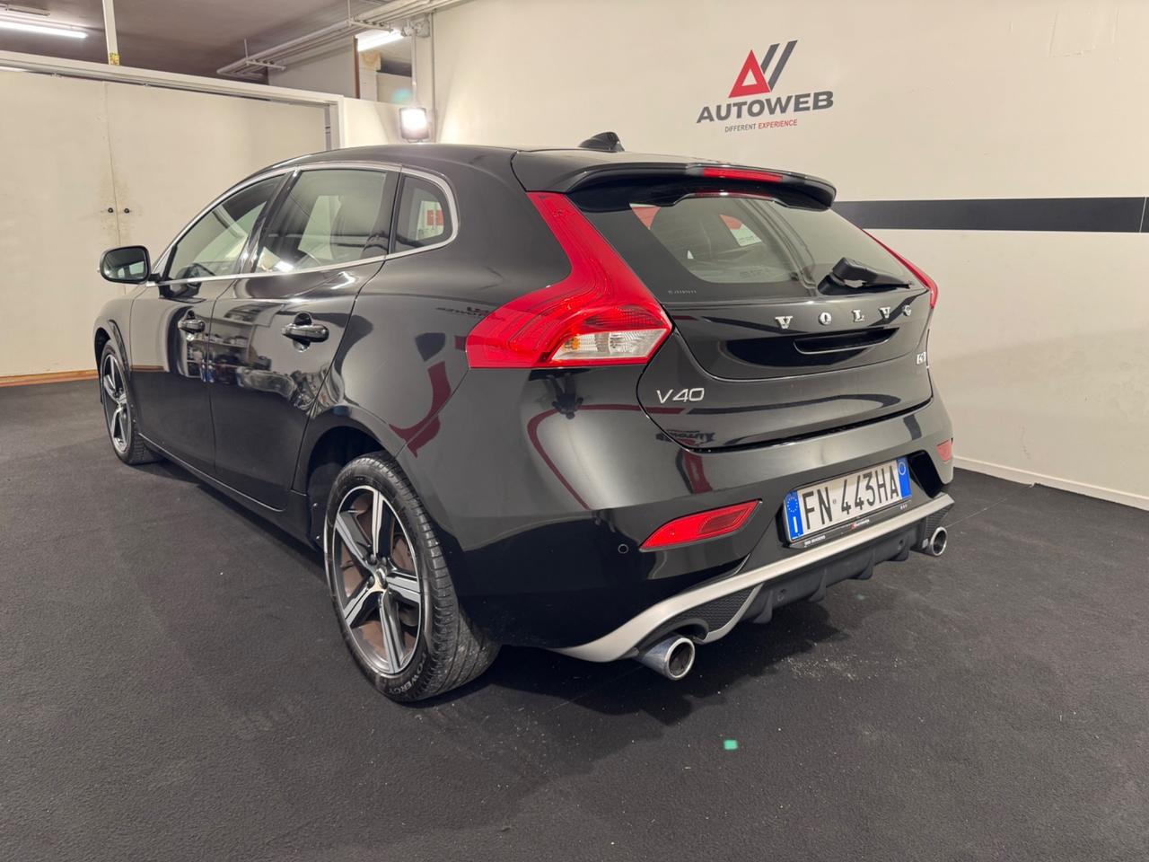 Volvo V40 D2 R-design EURO 6B