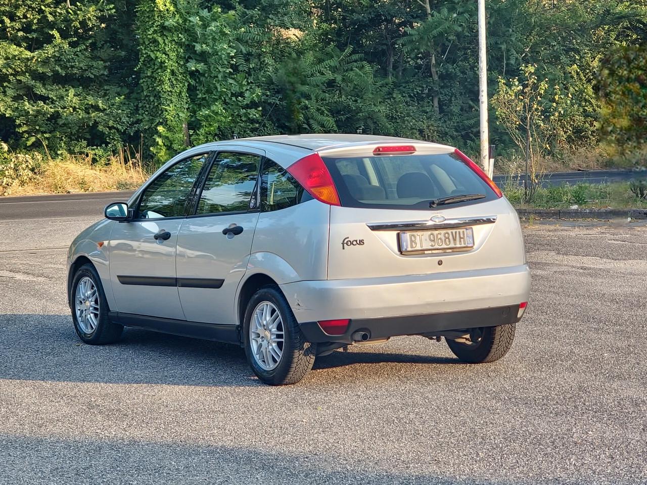 Ford Focus 1.6i 16V cat 5p. Ghia 2001 E3 Manuale