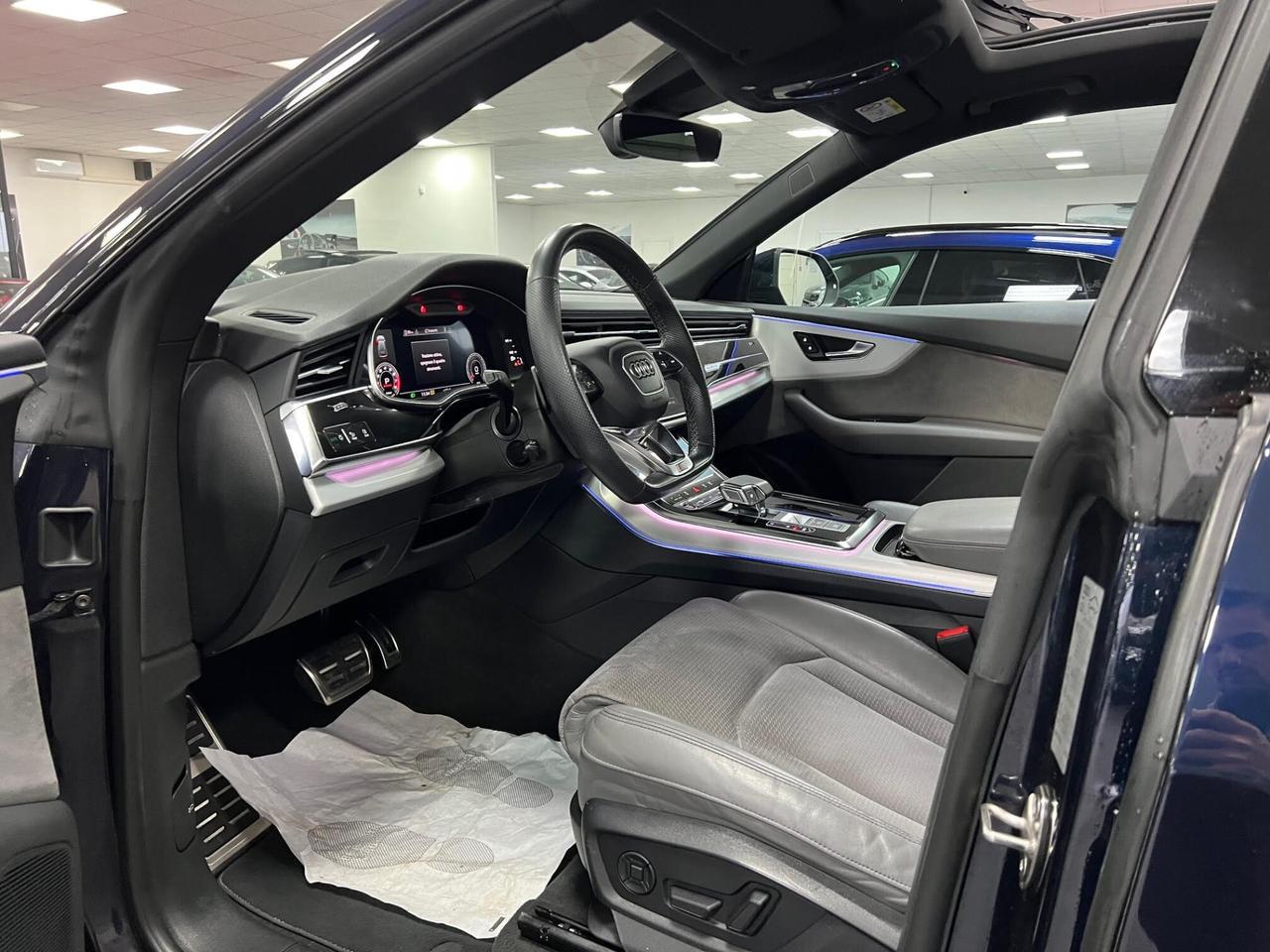 Audi Q8 55 3.0 tfsi mhev Sport quattro tiptronic