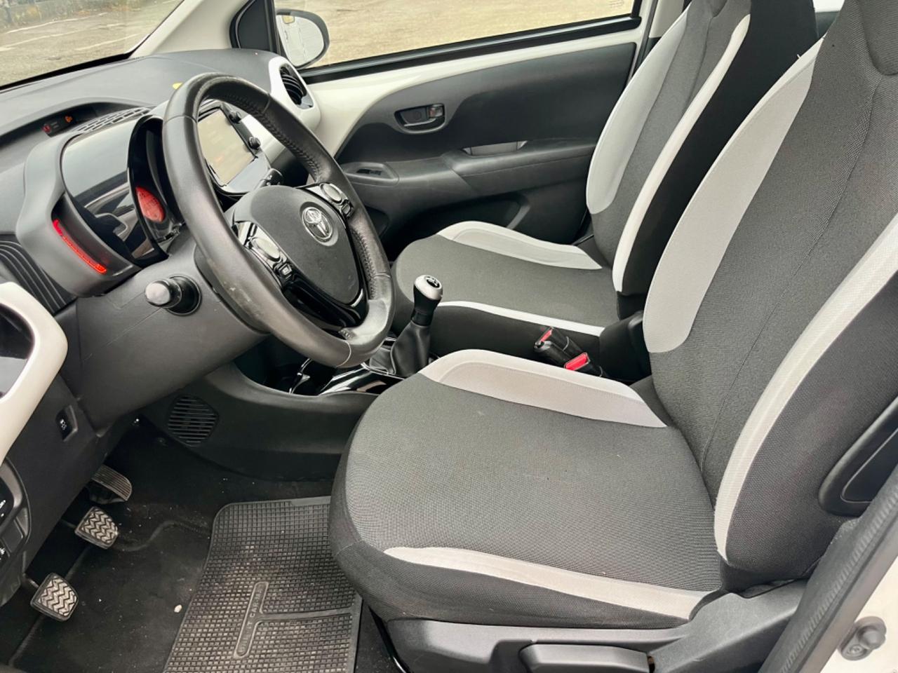 Toyota Aygo 1.0benz 2015 163.000km neopatentati