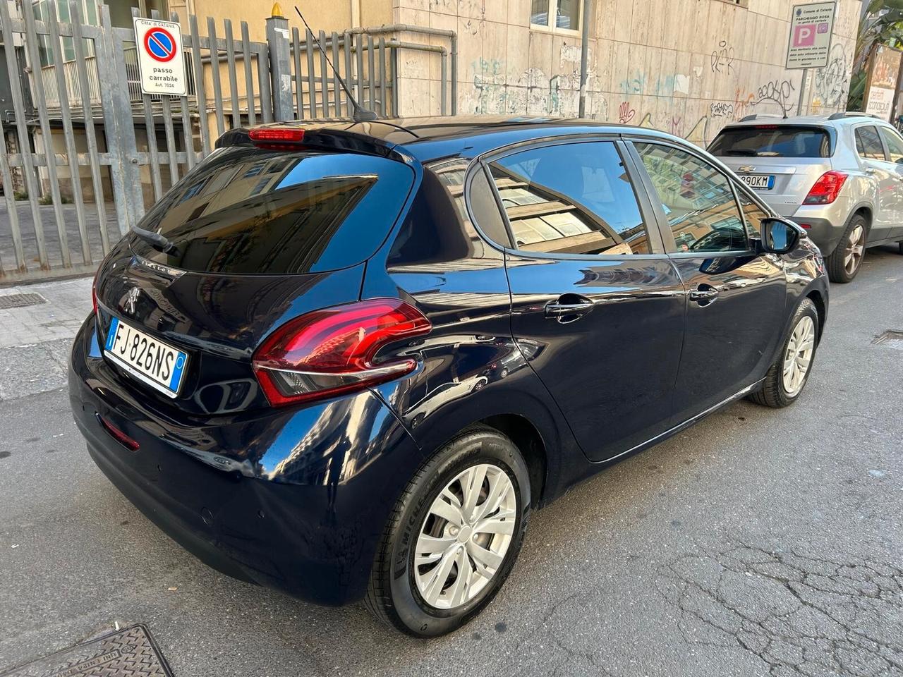 Peugeot 208 BlueHDi 75 Allure
