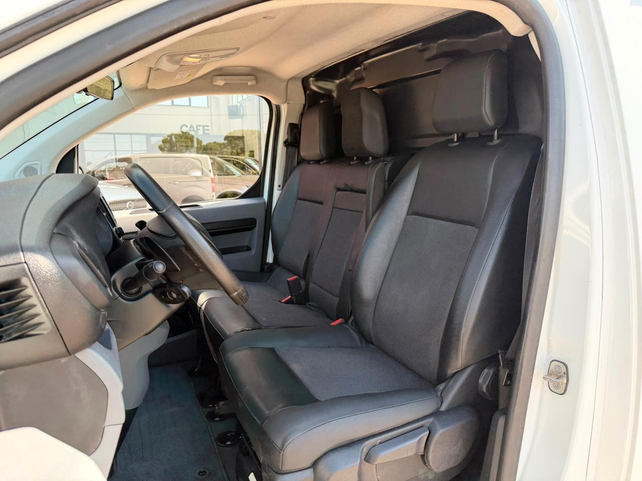 Peugeot Expert 2.0 BlueHDi - 3 posti automatico