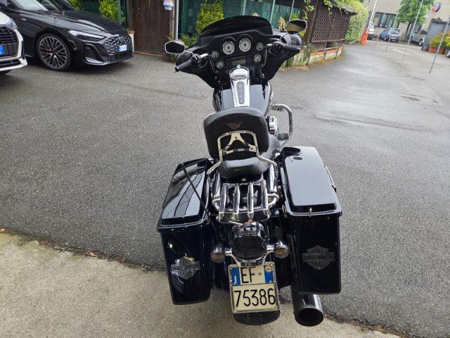 HARLEY-DAVIDSON FLHX Street Glide 1584