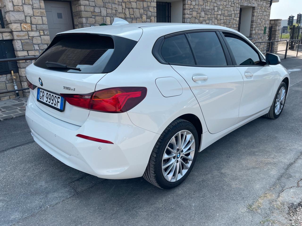 Bmw 116d Business Advantage Automatica OK Neopatentato