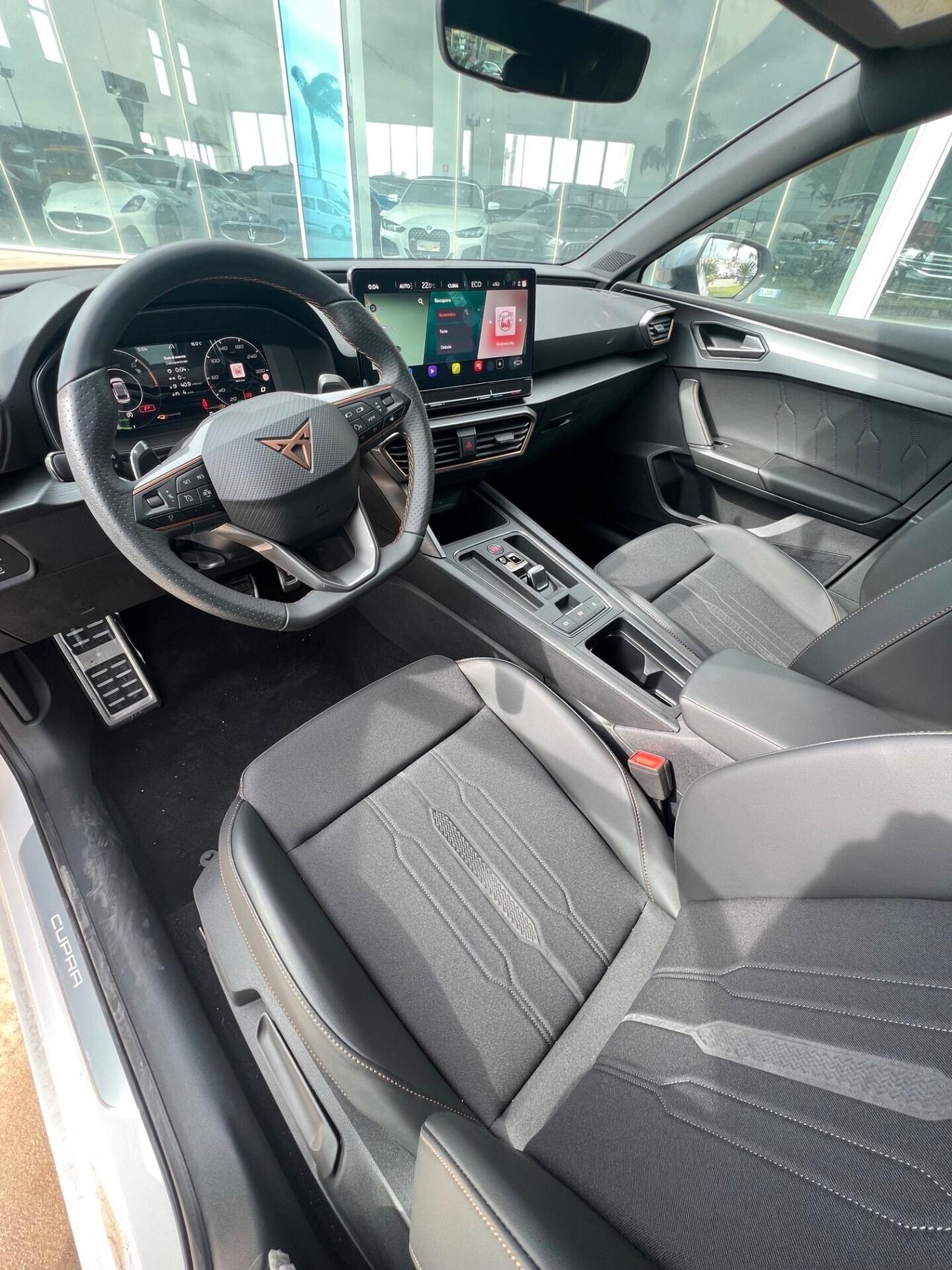 Cupra Leon Sportstourer 1.4 e-HYBRID 204 CV DSG T-stock 2025