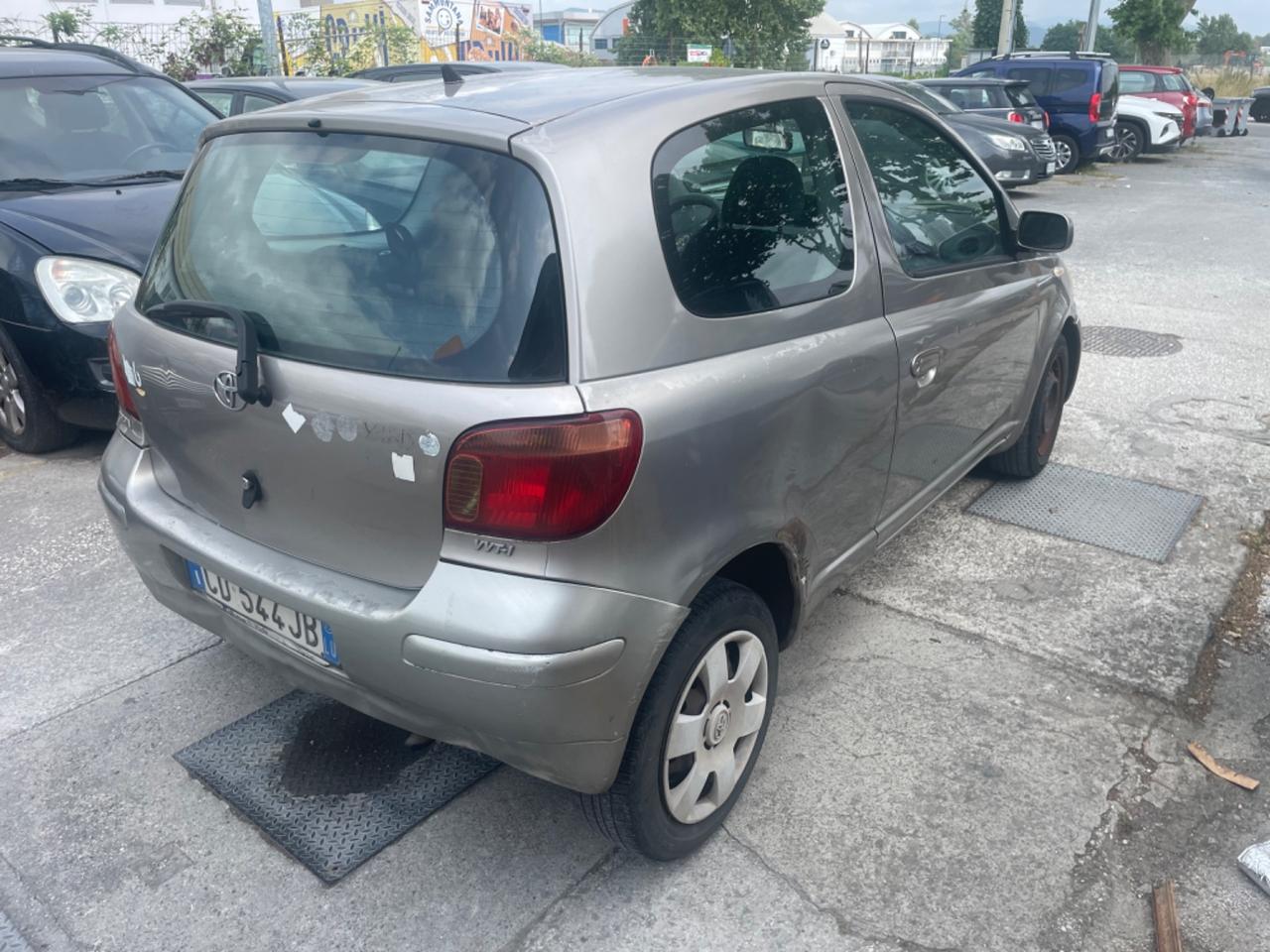Toyota Yaris 1.0i 16V cat 3 porte