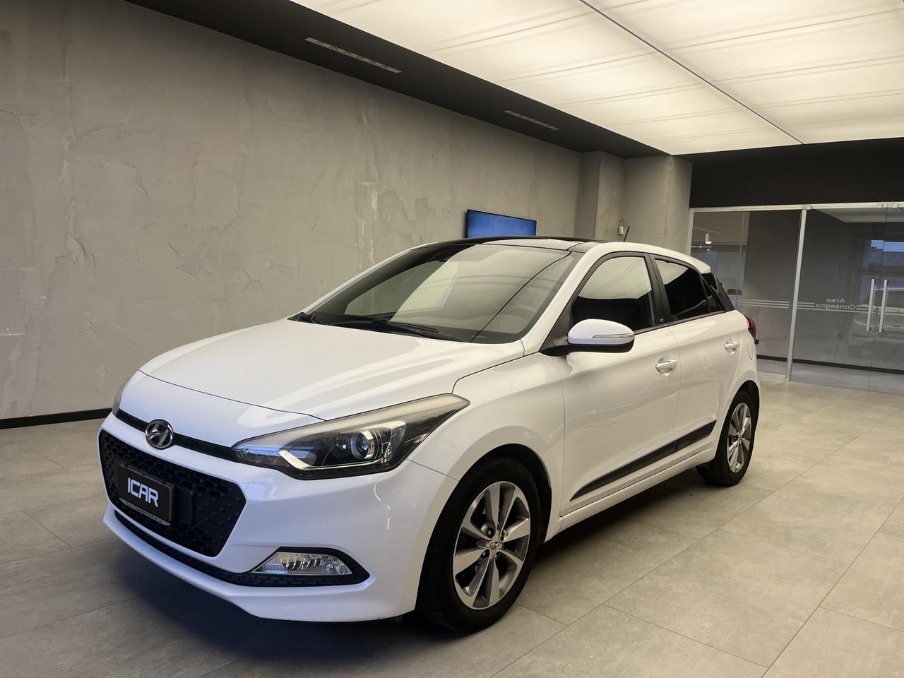 HYUNDAI i20 II 2015 - i20 5p 1.1 crdi Comfort 75cv