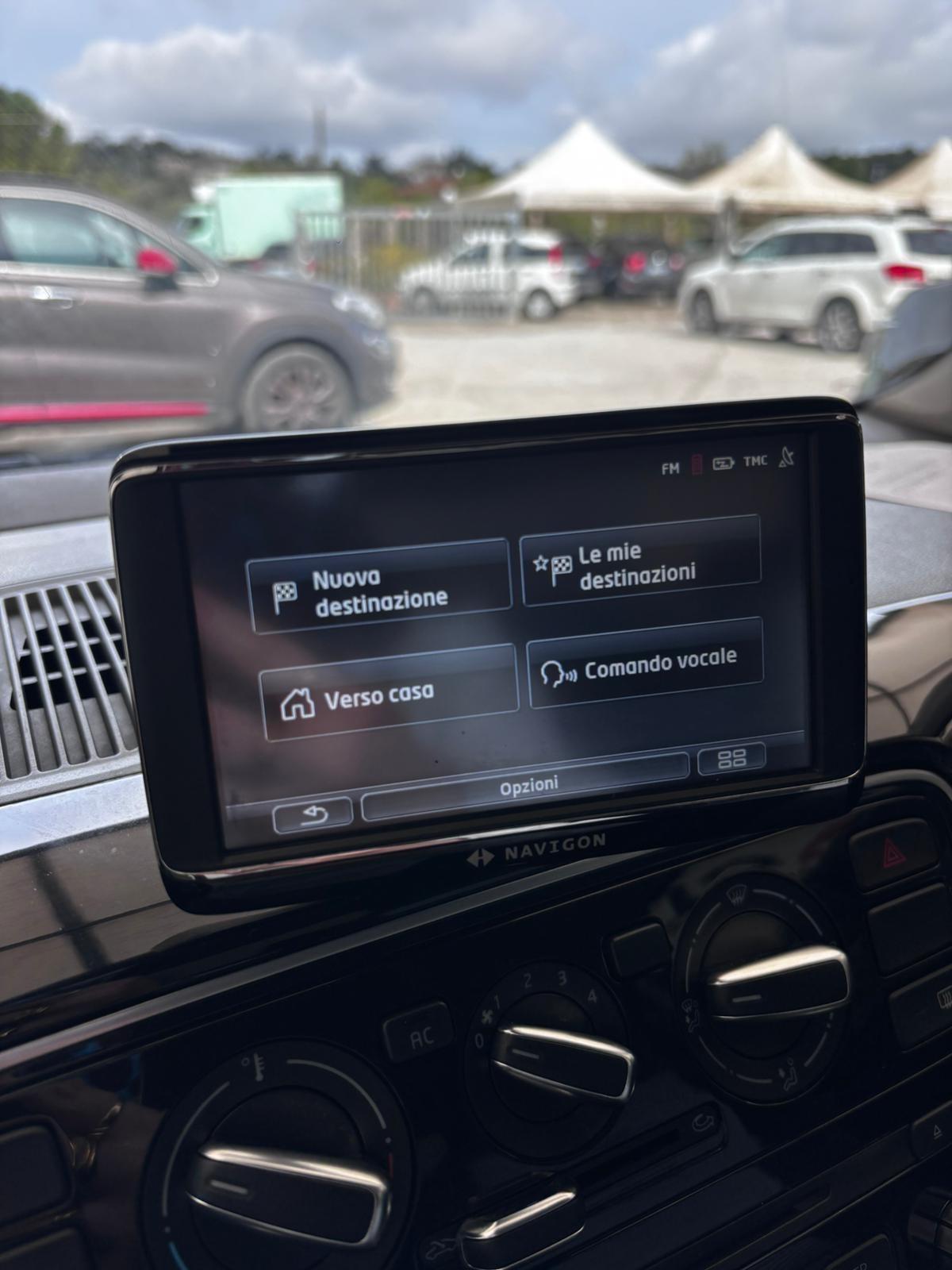 Volkswagen up! 1.0 75 CV high