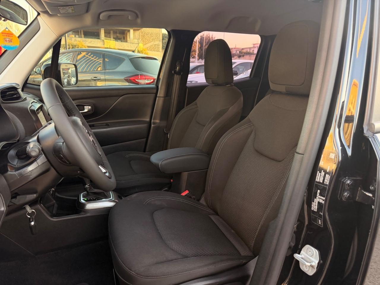 Jeep Renegade 1.6 Mjt DDCT 120CV Night Eagle FULL LED