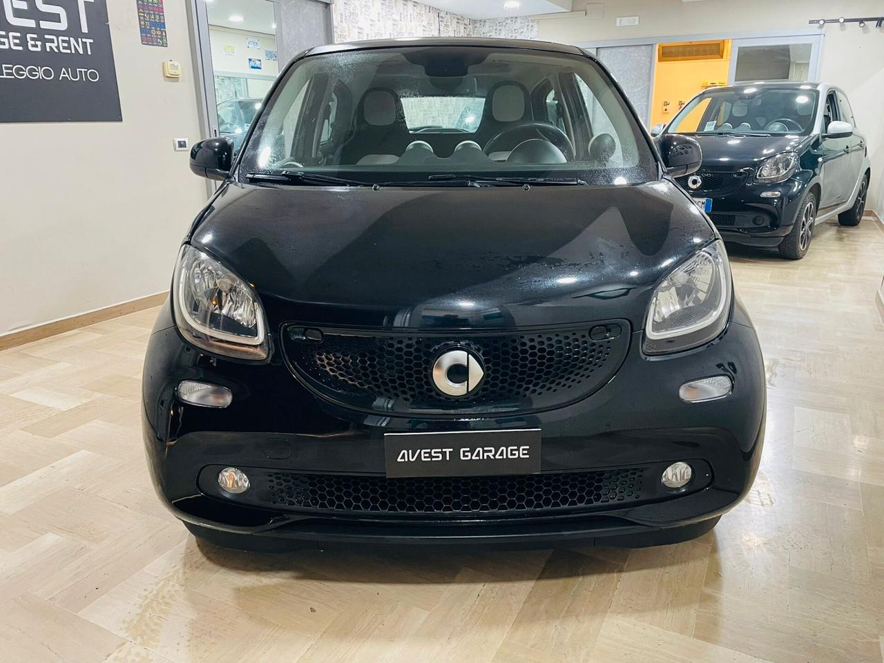 Smart ForFour 70 1.0 Cabrio Black Passion