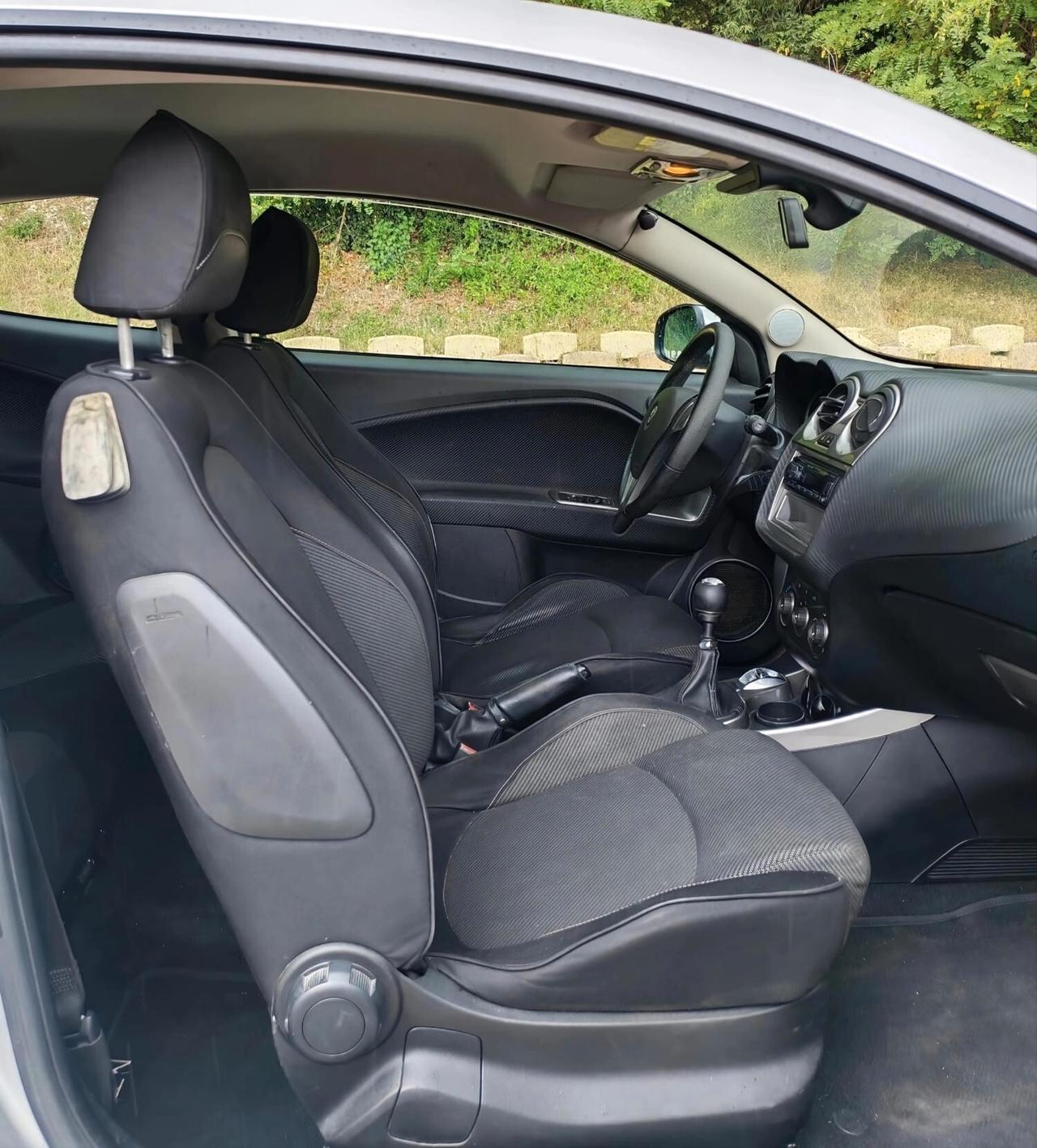 Alfa Romeo MiTo 1.6 JTDm 16V Distinctive Sport Pack