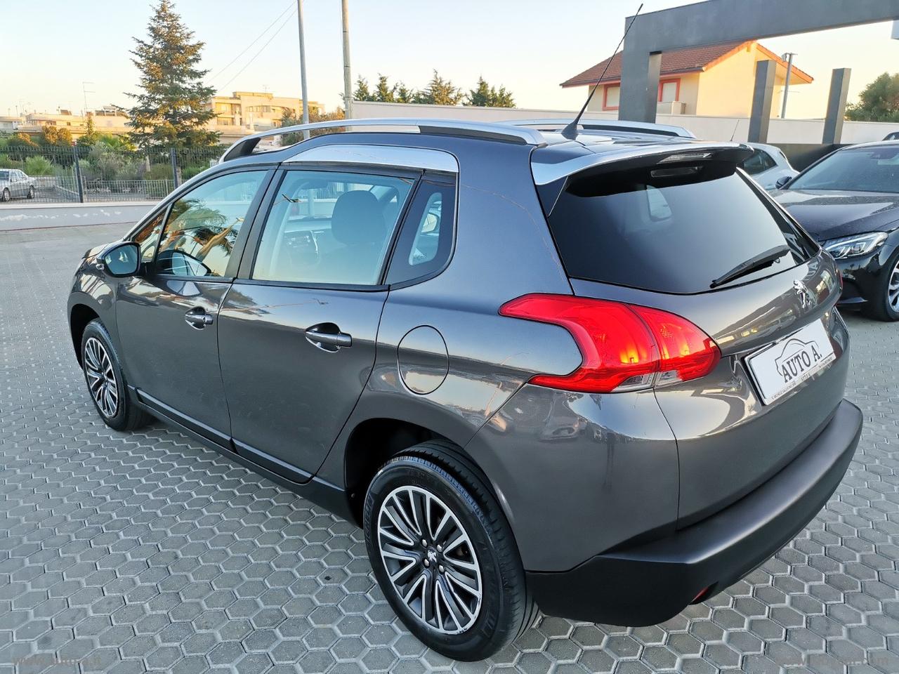 PEUGEOT 2008 BlueHDi 100 Allure