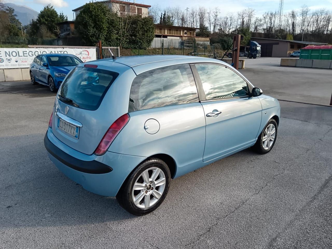 Lancia Y 1.2i 16V cat Unica