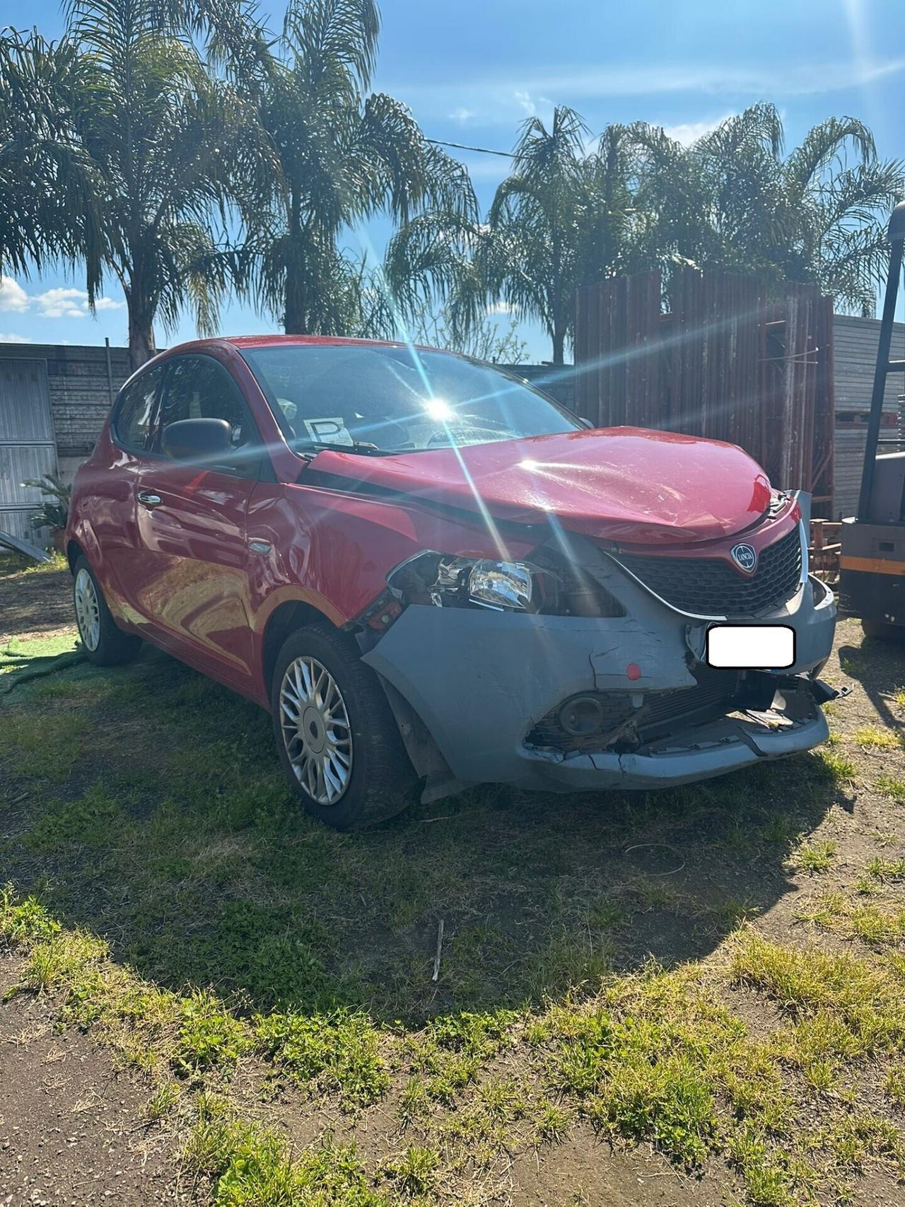 Lancia Ypsilon 1.2 Silver SINISTRATA
