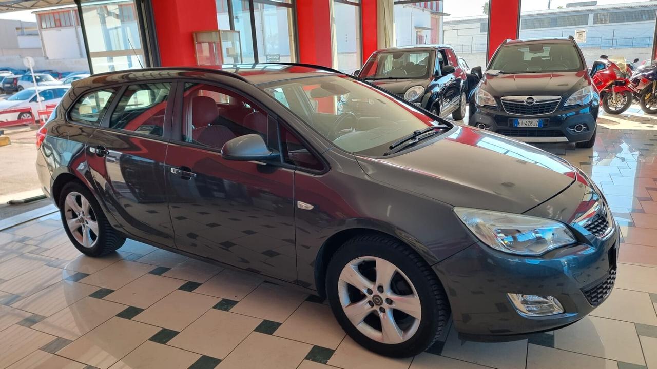 Opel Astra 1.7 CDTI 110CV Sports Tourer Cosmo