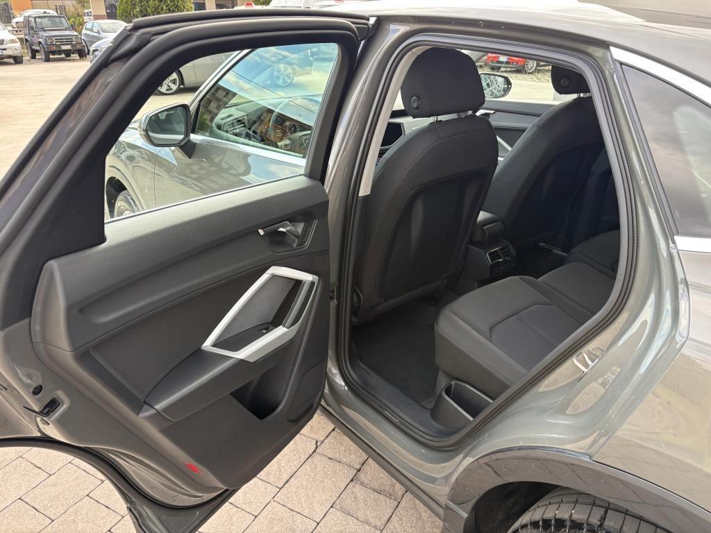 Audi Q3 35 TFSI 150cv Business Advanced