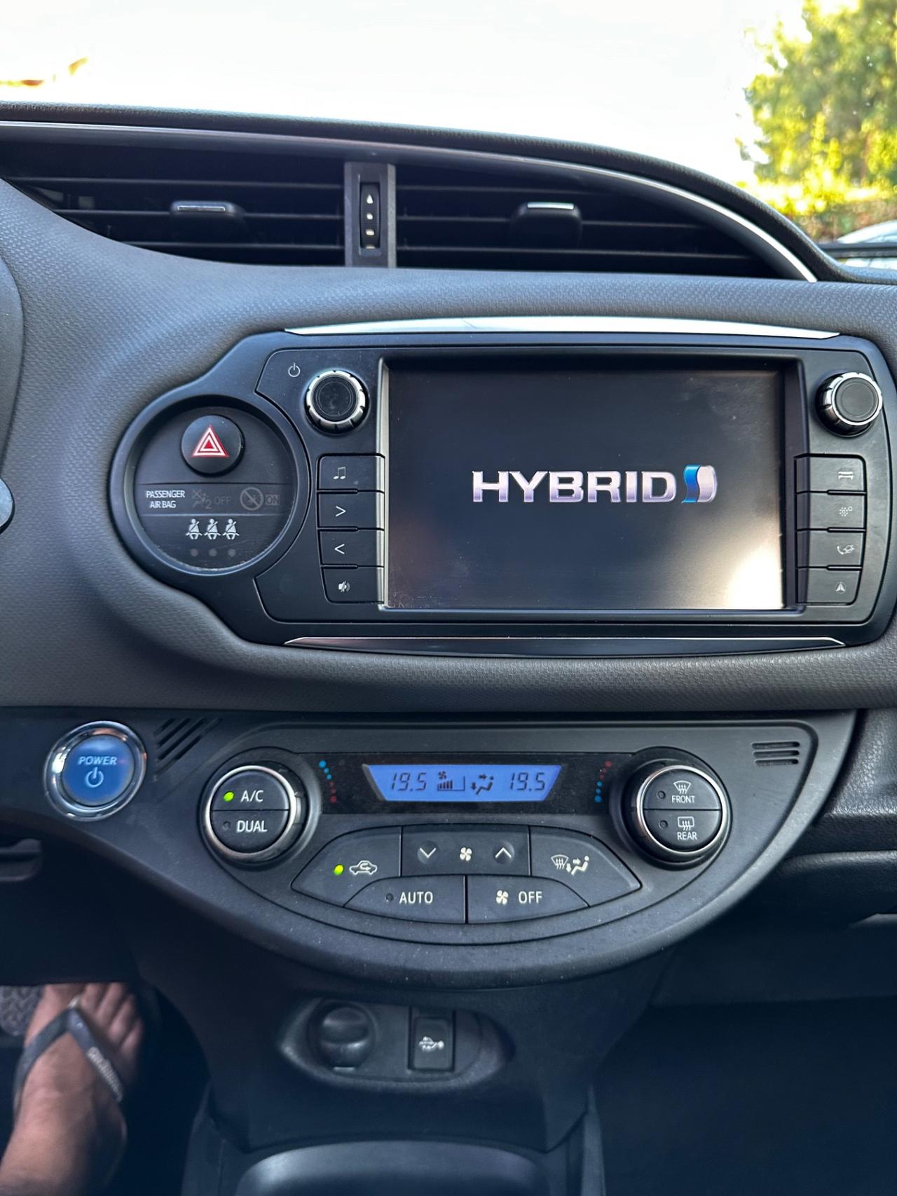 Toyota Yaris 1.5 Hybrid 5 porte Active