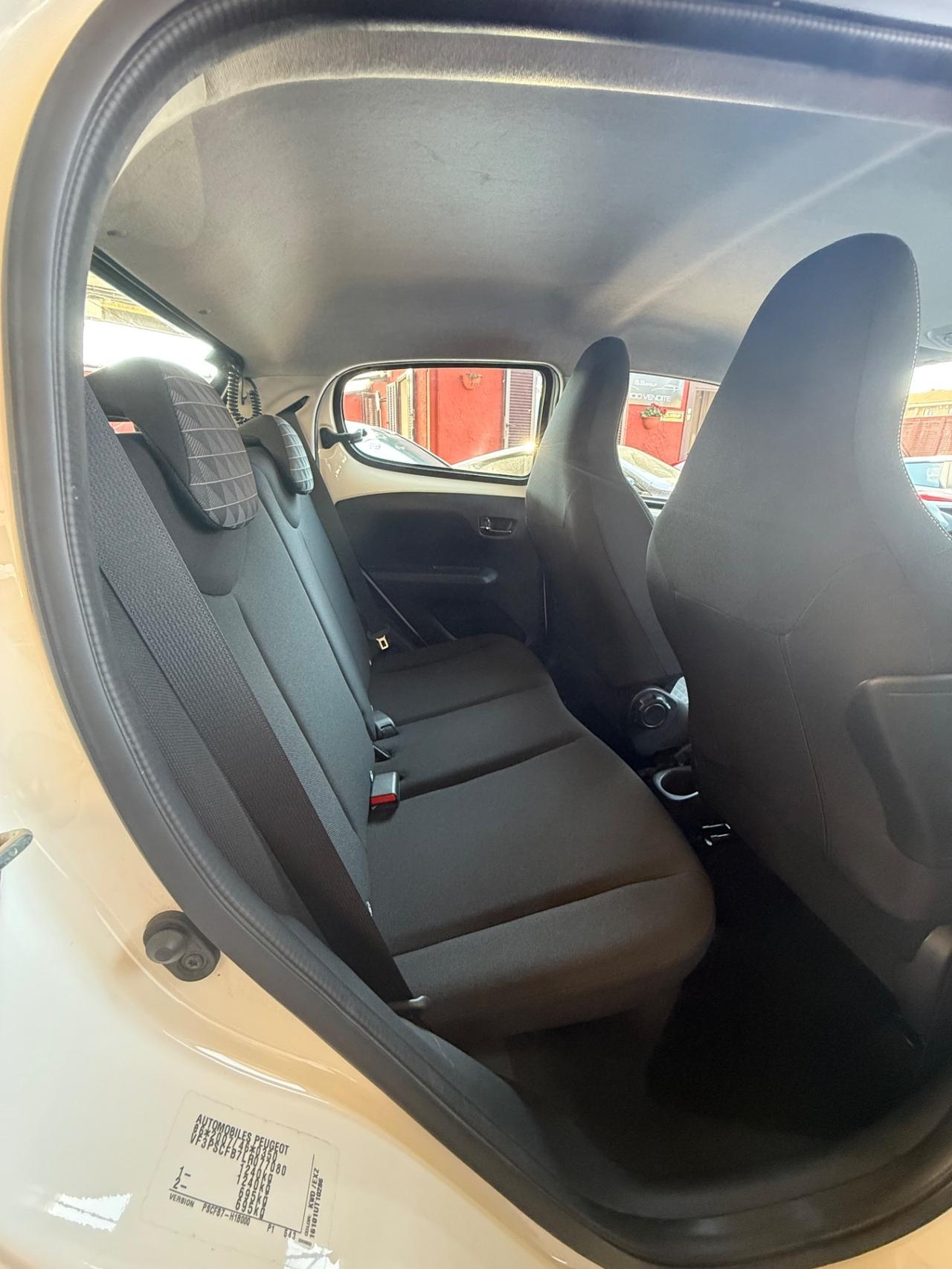 108 VTi 72 - 5 porte- Collection-unipro-rate-E6