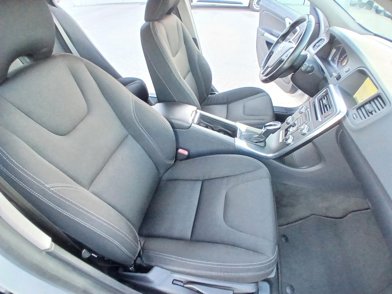 Volvo V60 1.6 D2 115CV SW AUTO 2015