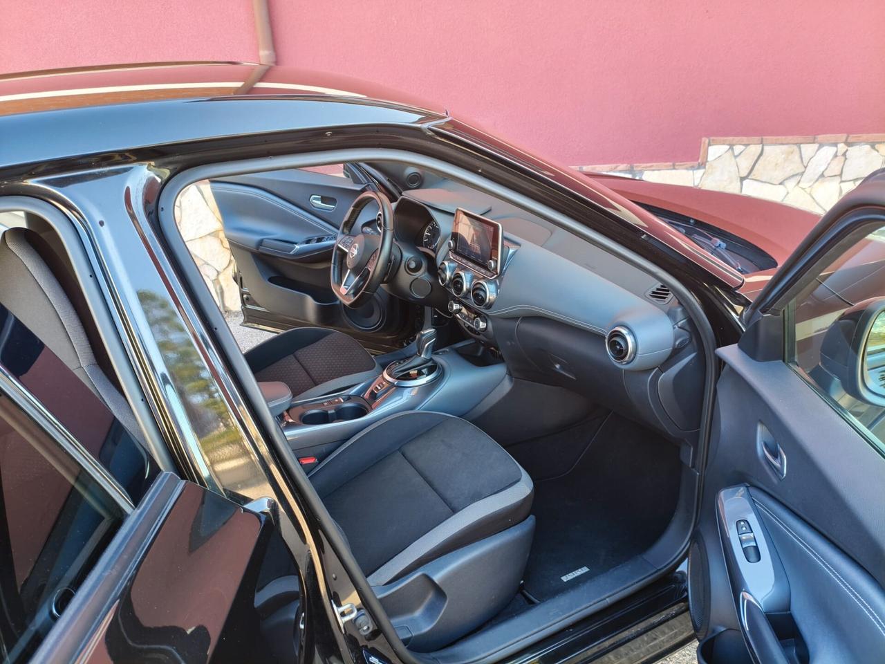 Nissan Juke 1.0 DIG-T 114 CV DCT N-Connecta