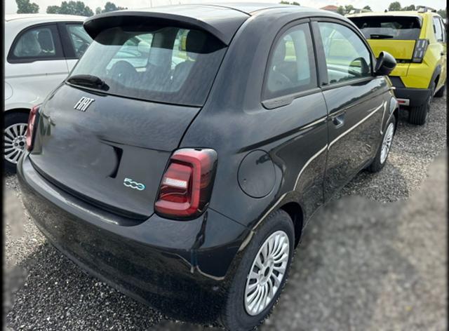 FIAT 500e Berlina 42 kWh
