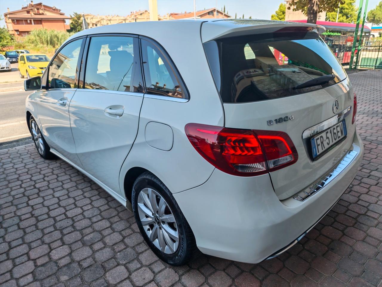 Mercedes-benz A 180 d Premium