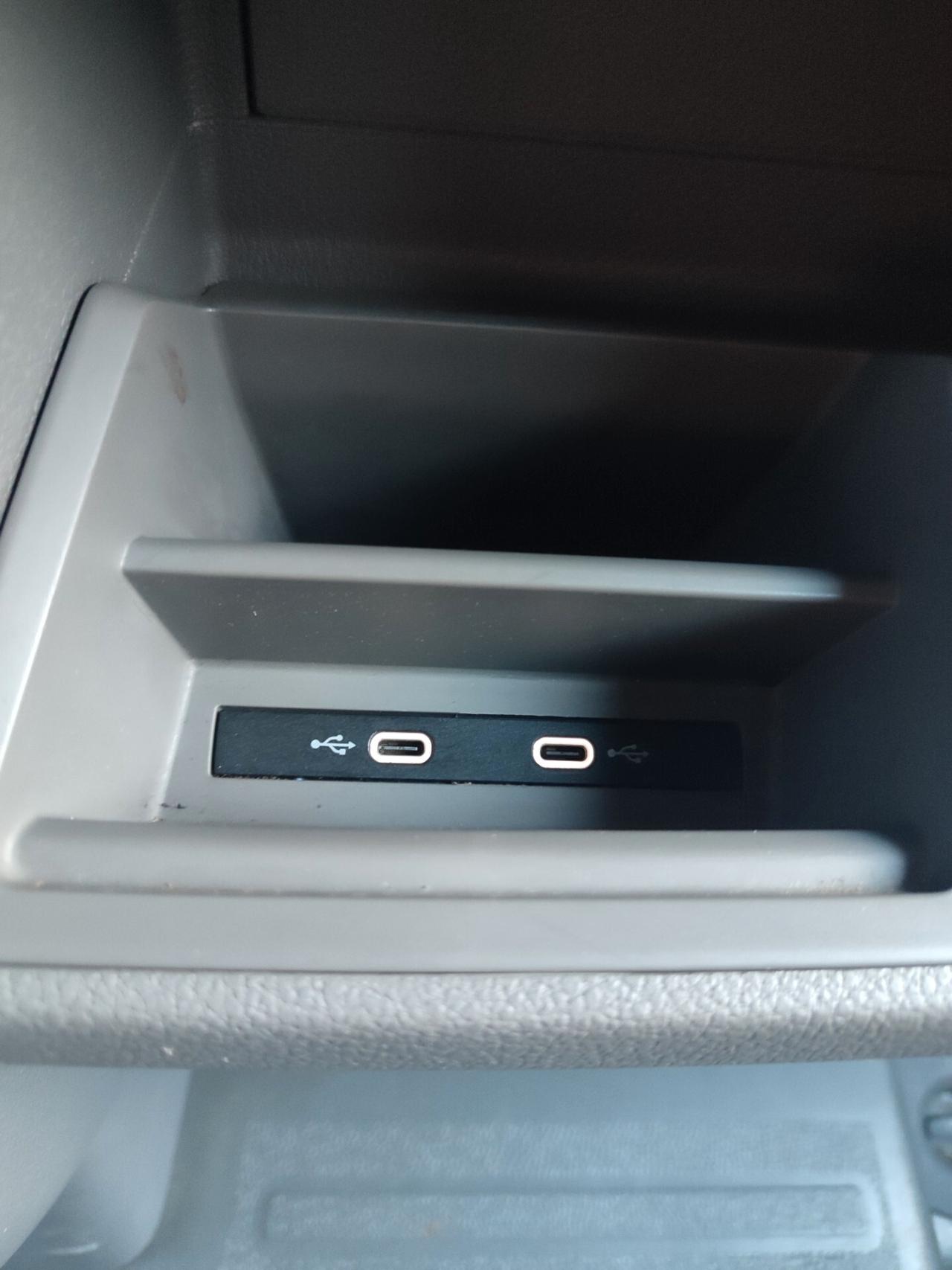 VOLKSWAGEN CRAFTER DEL 2021 EURO6 COME NUOVO DIESEL