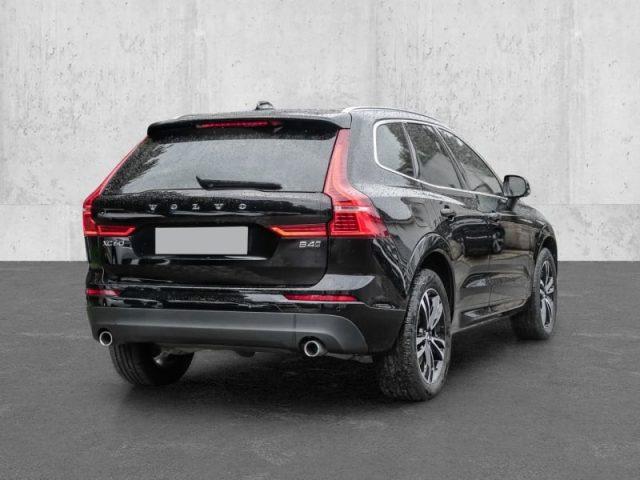 VOLVO XC60 B4 (d) AWD Geartronic Momentum Pro