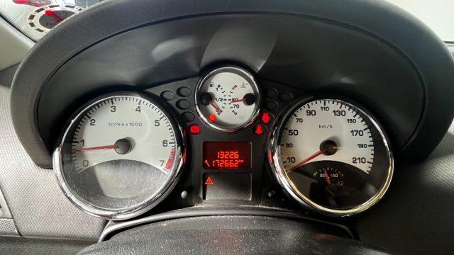 PEUGEOT 207 1.6 THP 150CV 5p. Féline