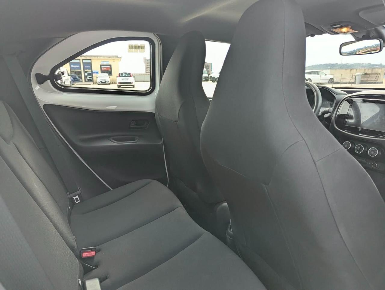 Toyota Aygo X 1.0 VVT-i 72 CV 5 porte Active S-CVT